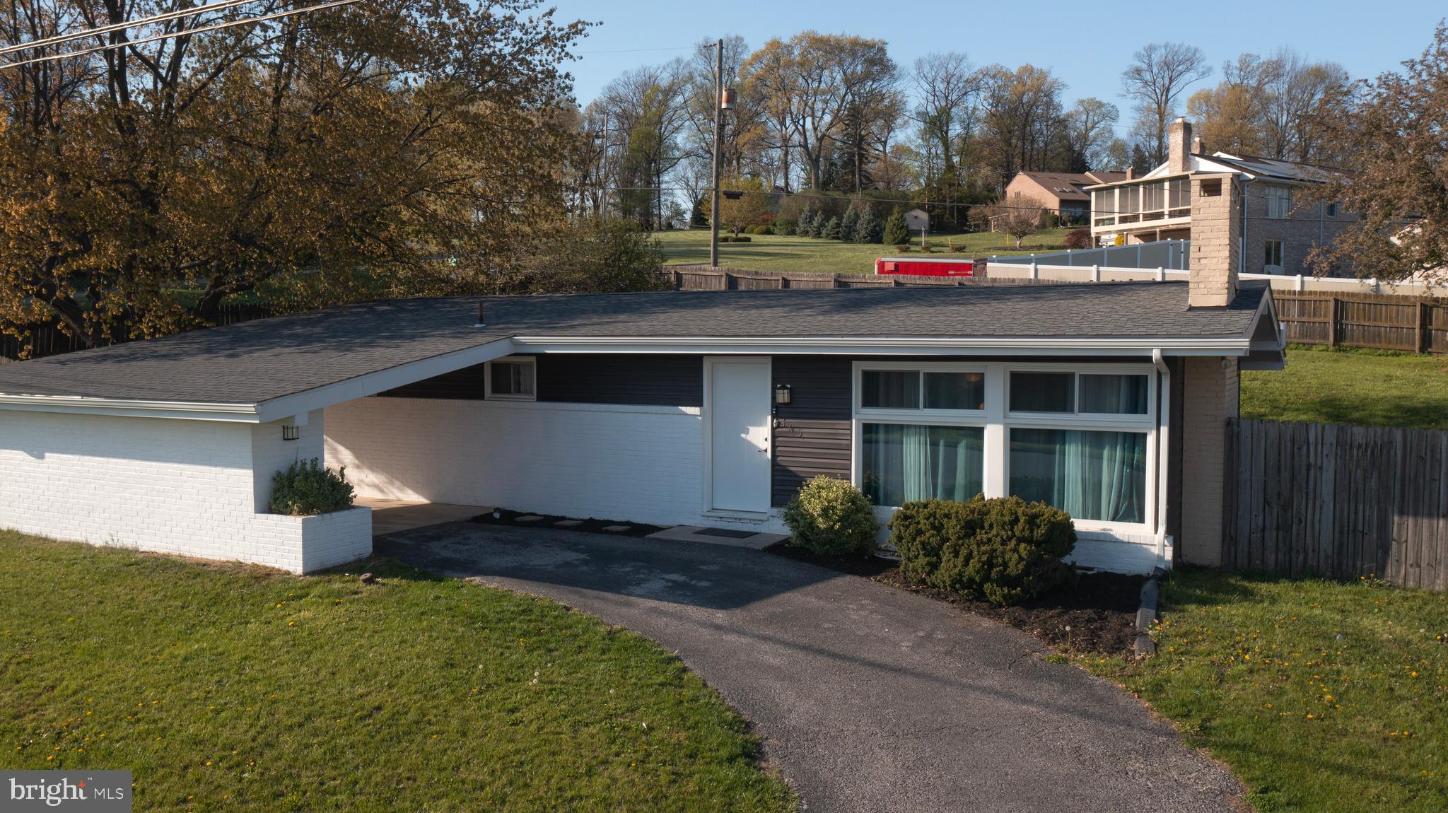 KENDALE HEIGHTS - Residential