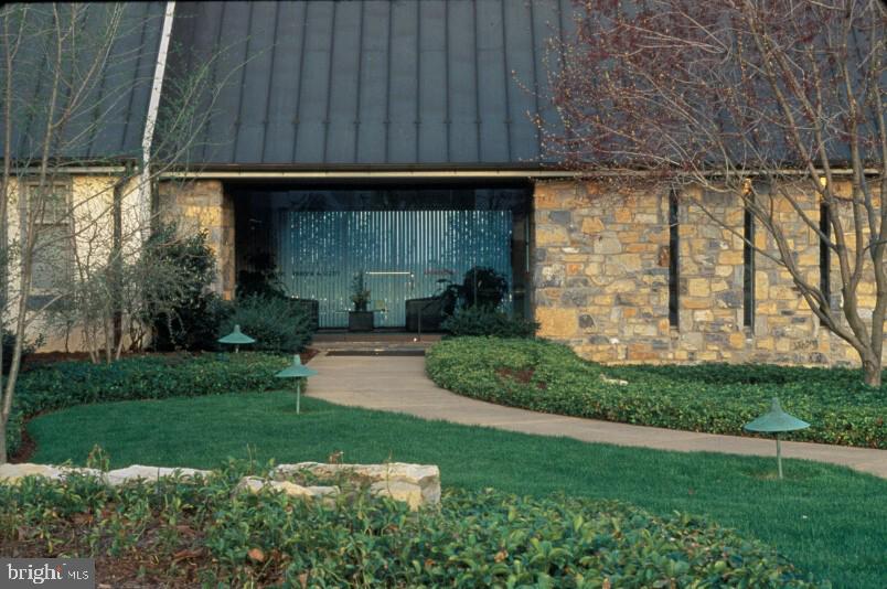 1910 HARRINGTON DRIVE