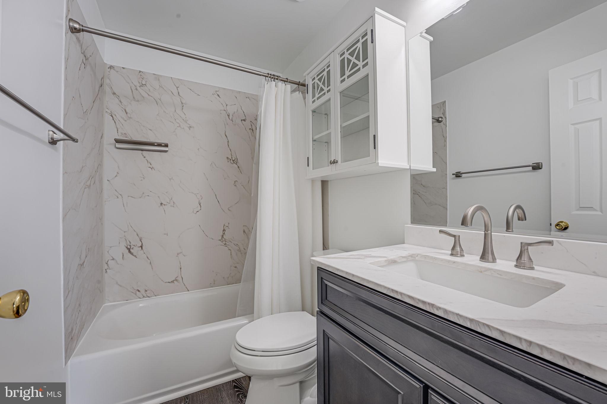 LAKE RIDGE - Residential