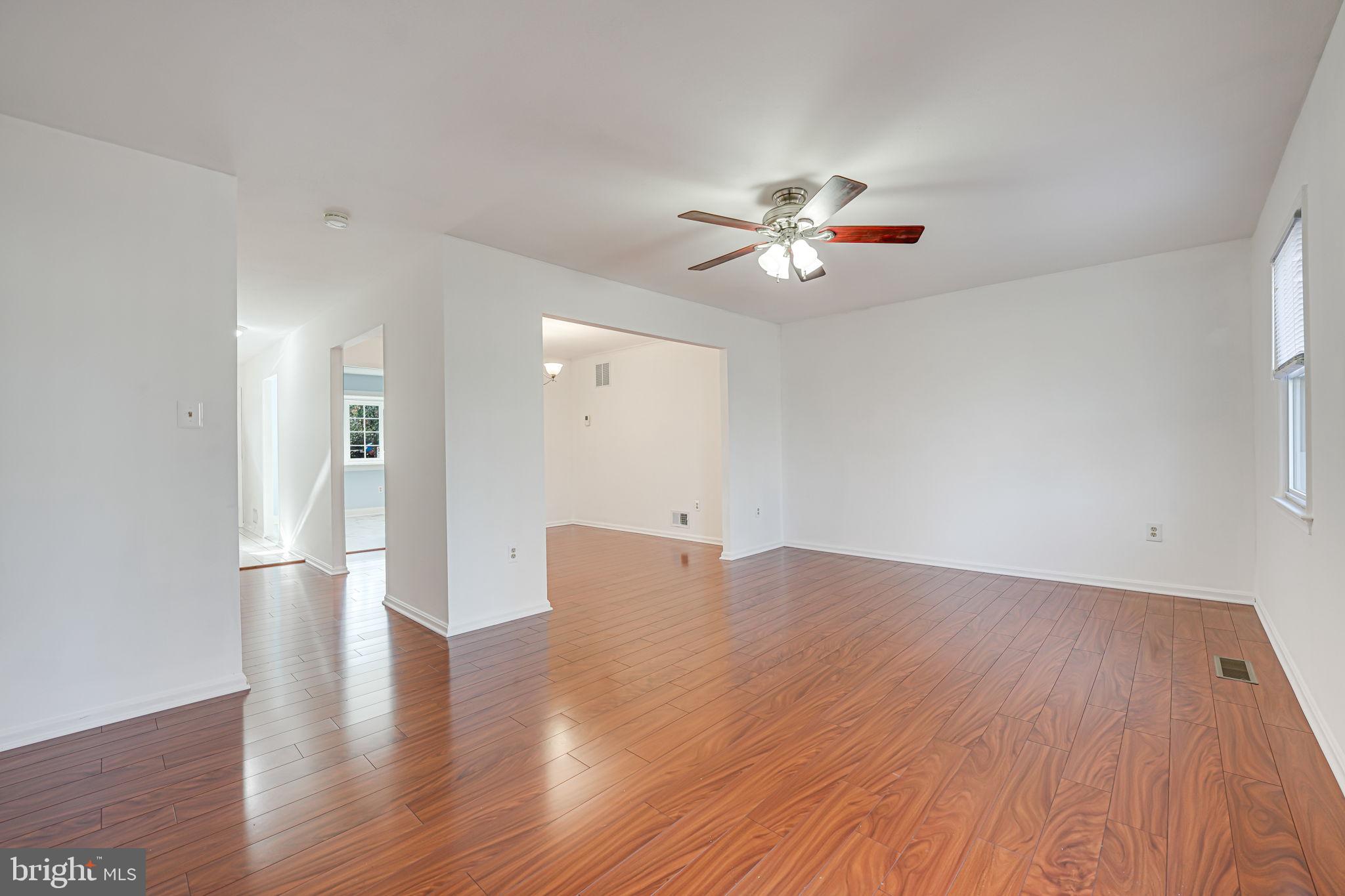 LAKE RIDGE - Residential