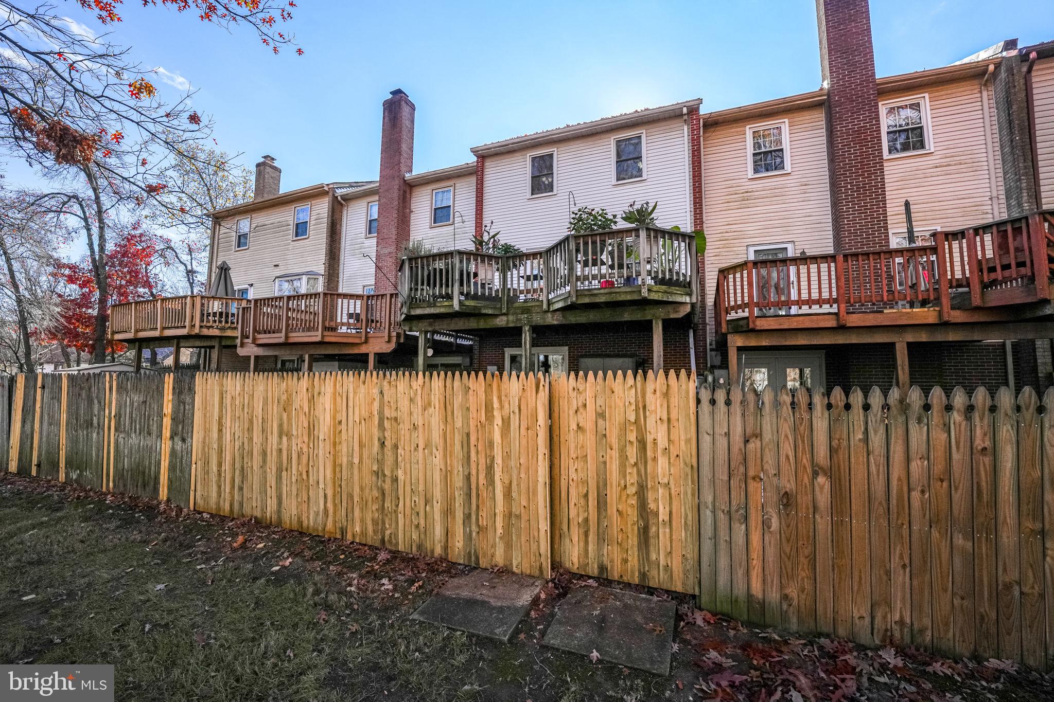 LAKE RIDGE - Residential