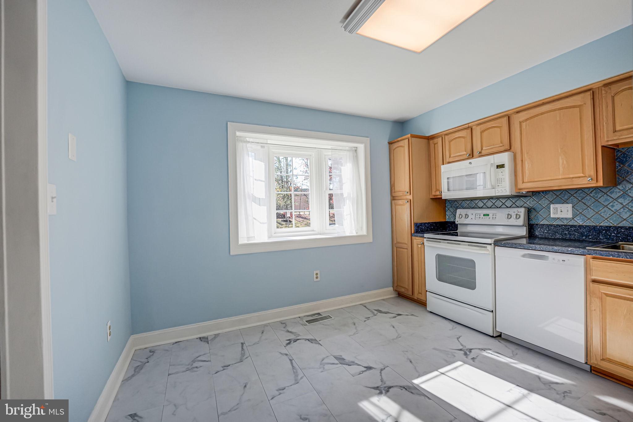 LAKE RIDGE - Residential