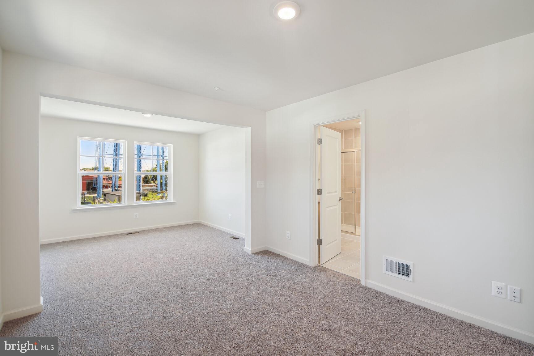 DEEP HARBOUR - Residential