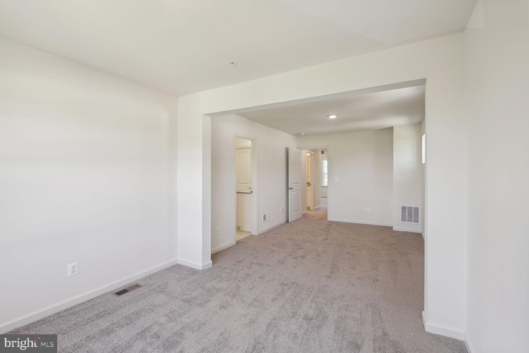 DEEP HARBOUR - Residential