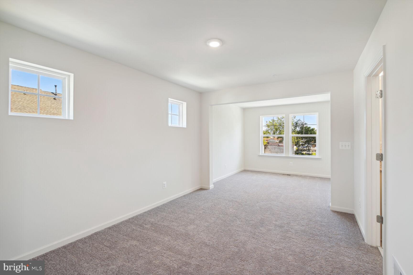 DEEP HARBOUR - Residential