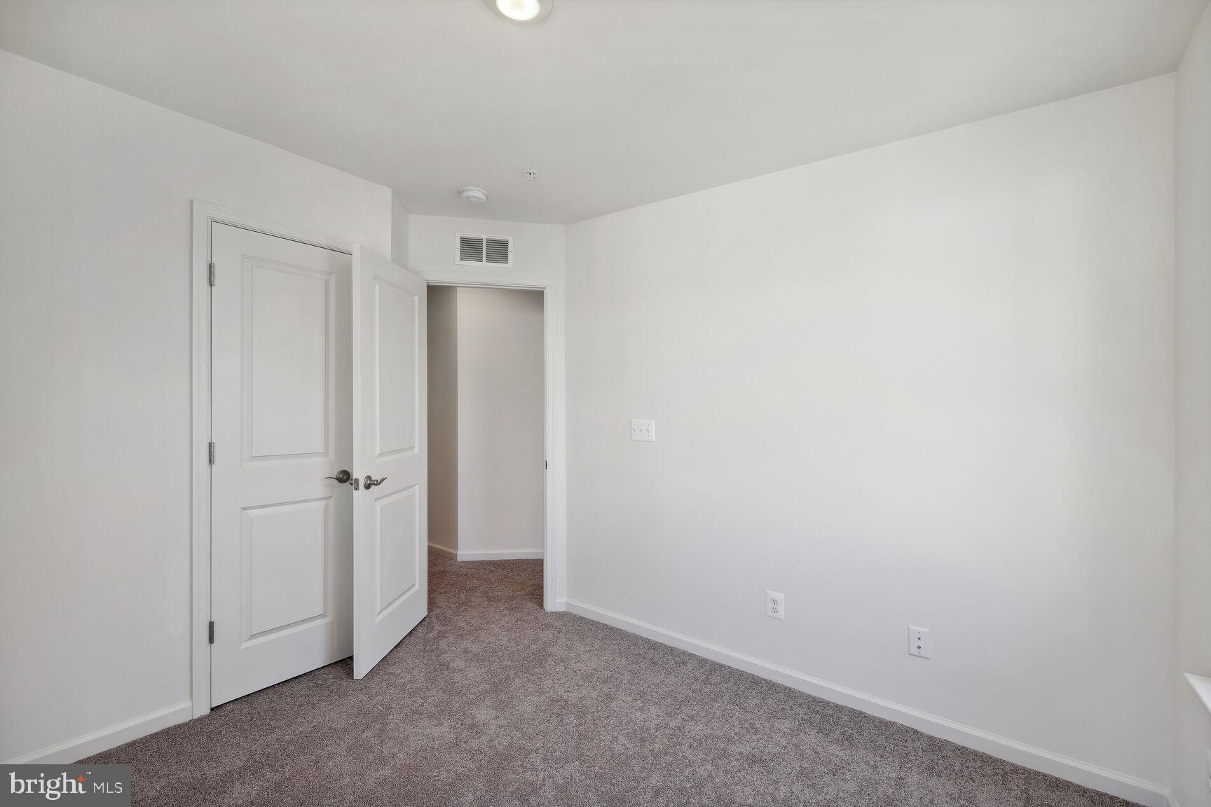 DEEP HARBOUR - Residential