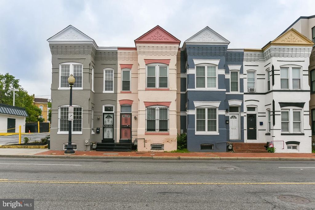 Photo of 14 Florida Avenue NE, WASHINGTON, DC 20002 (MLS # DCDC2229656)