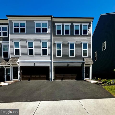 Townhouse For Rent - 1715 Beech Leaf Street<br/> DUMFRIES, VA 22026