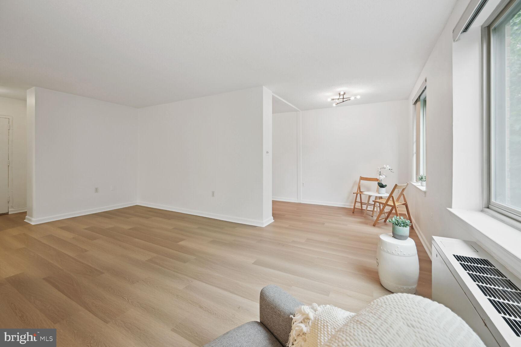 LYON VILLAGE - Residential