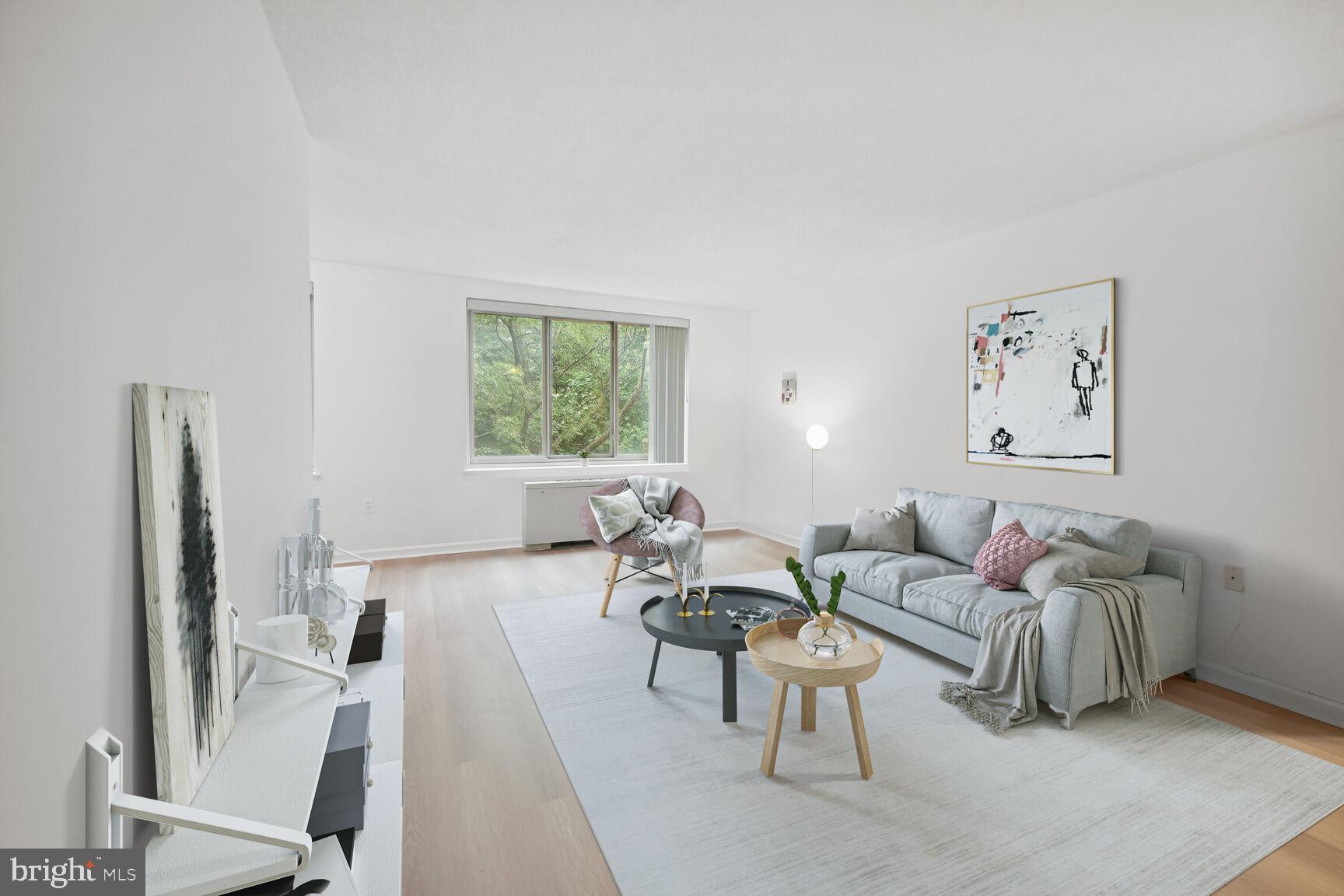 LYON VILLAGE - Residential