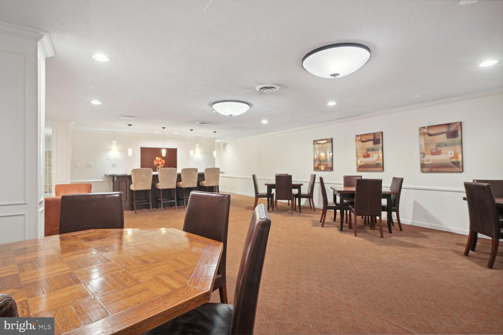 LYON VILLAGE - Residential