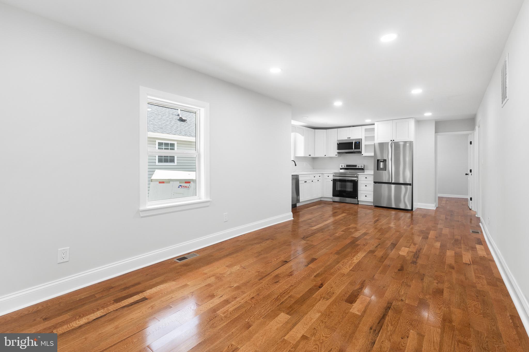 WHITE HOUSE HEIGHTS - Residential