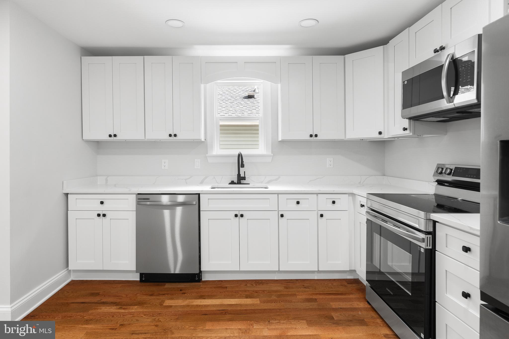 WHITE HOUSE HEIGHTS - Residential