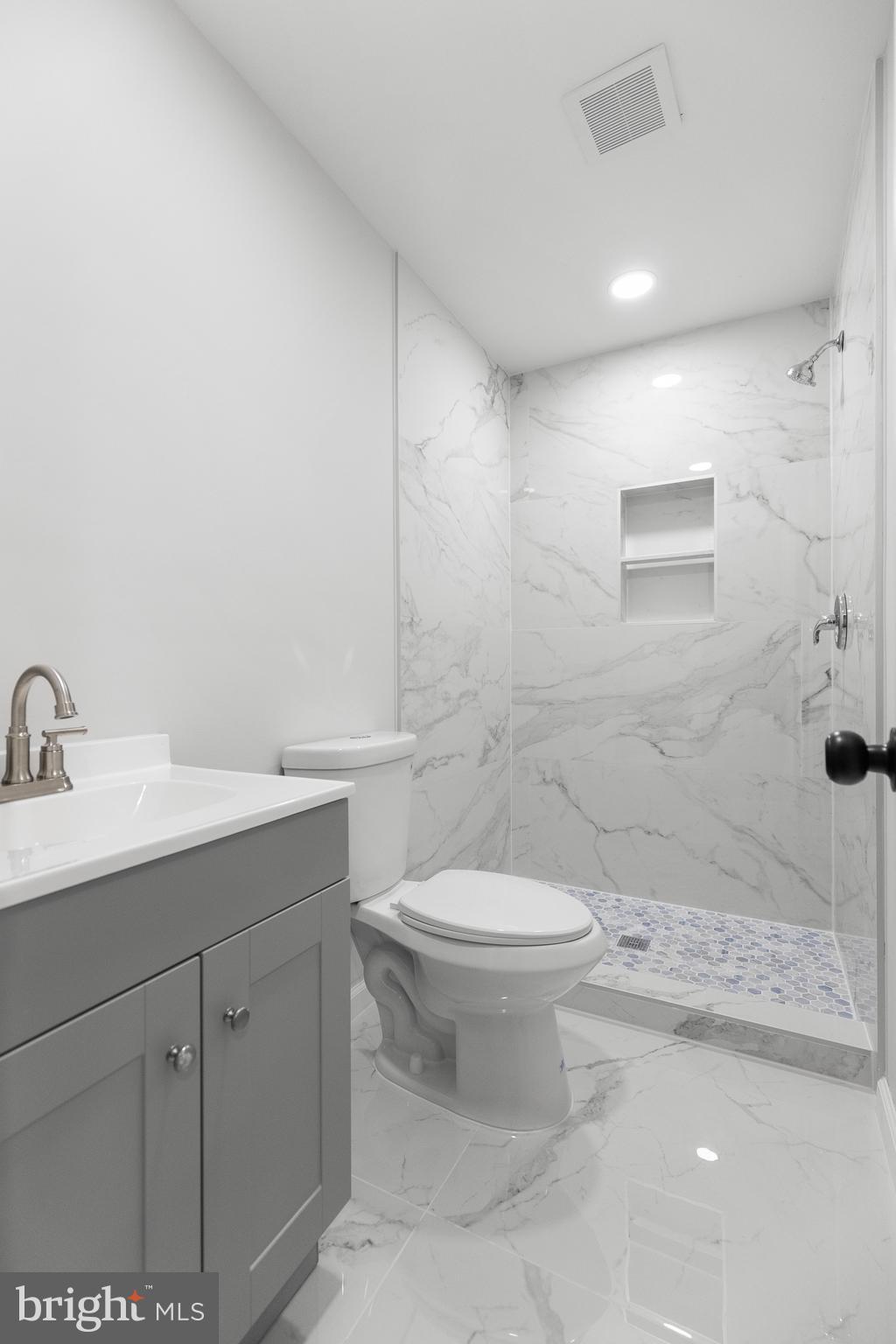 WHITE HOUSE HEIGHTS - Residential