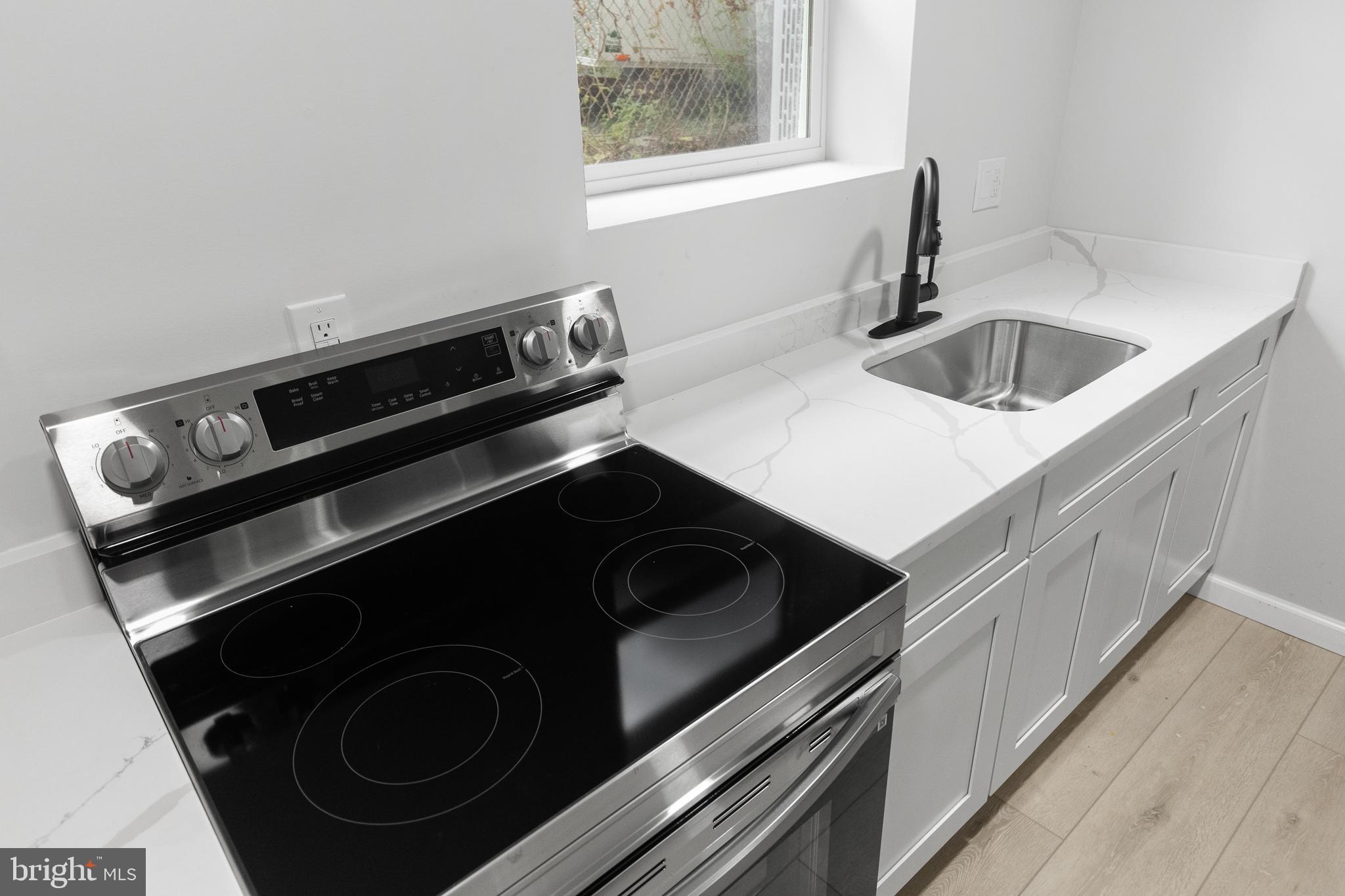 WHITE HOUSE HEIGHTS - Residential