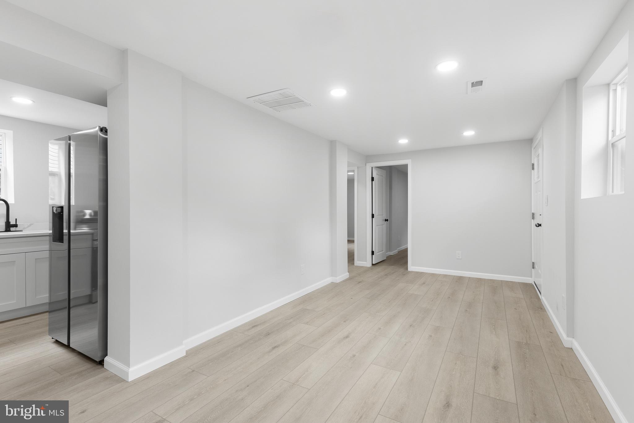 WHITE HOUSE HEIGHTS - Residential