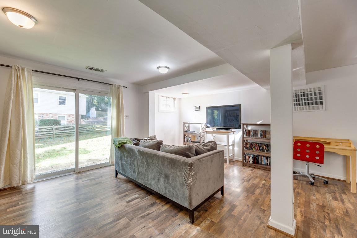 ROLLING VALLEY - Residential