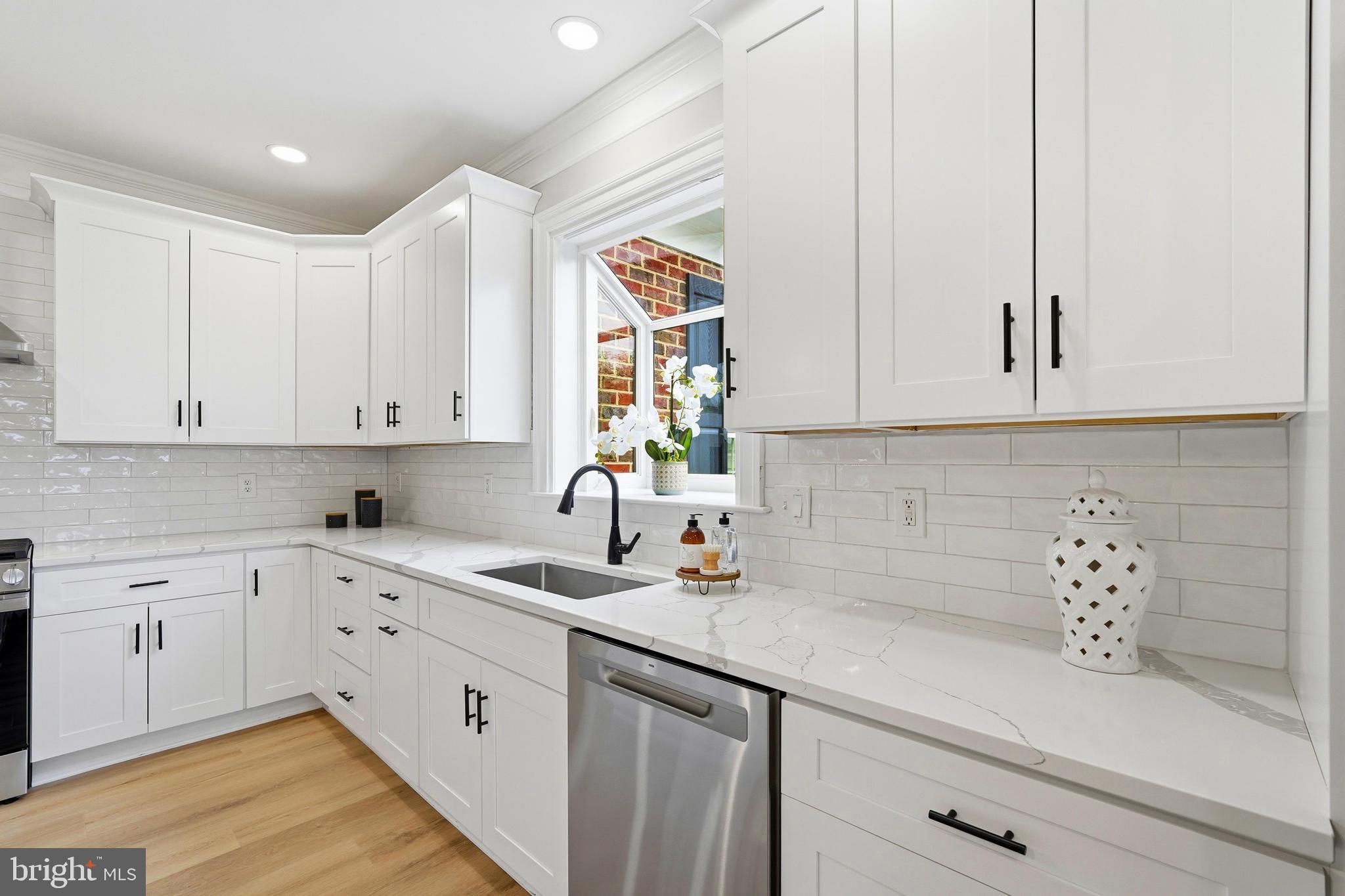 STONELEIGH - Residential