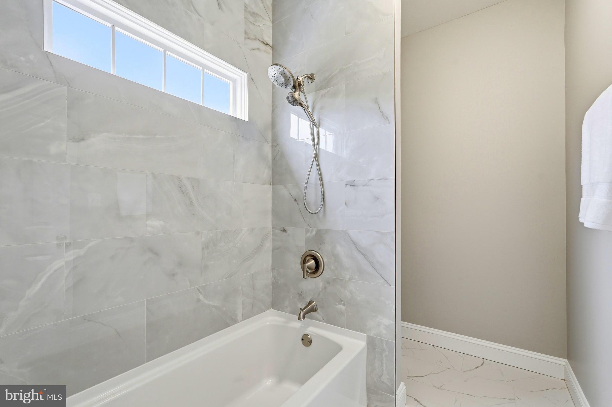 STONELEIGH - Residential