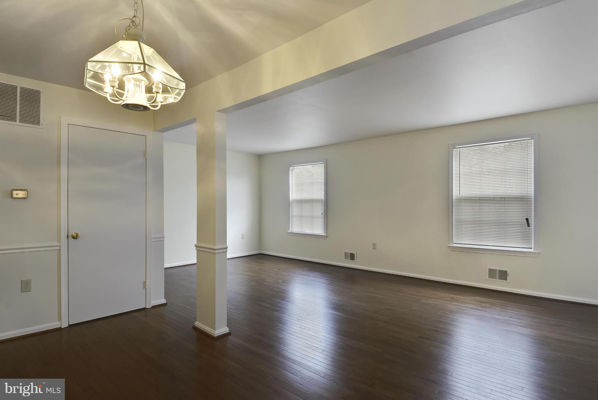 HERITAGE SQUARE - Residential