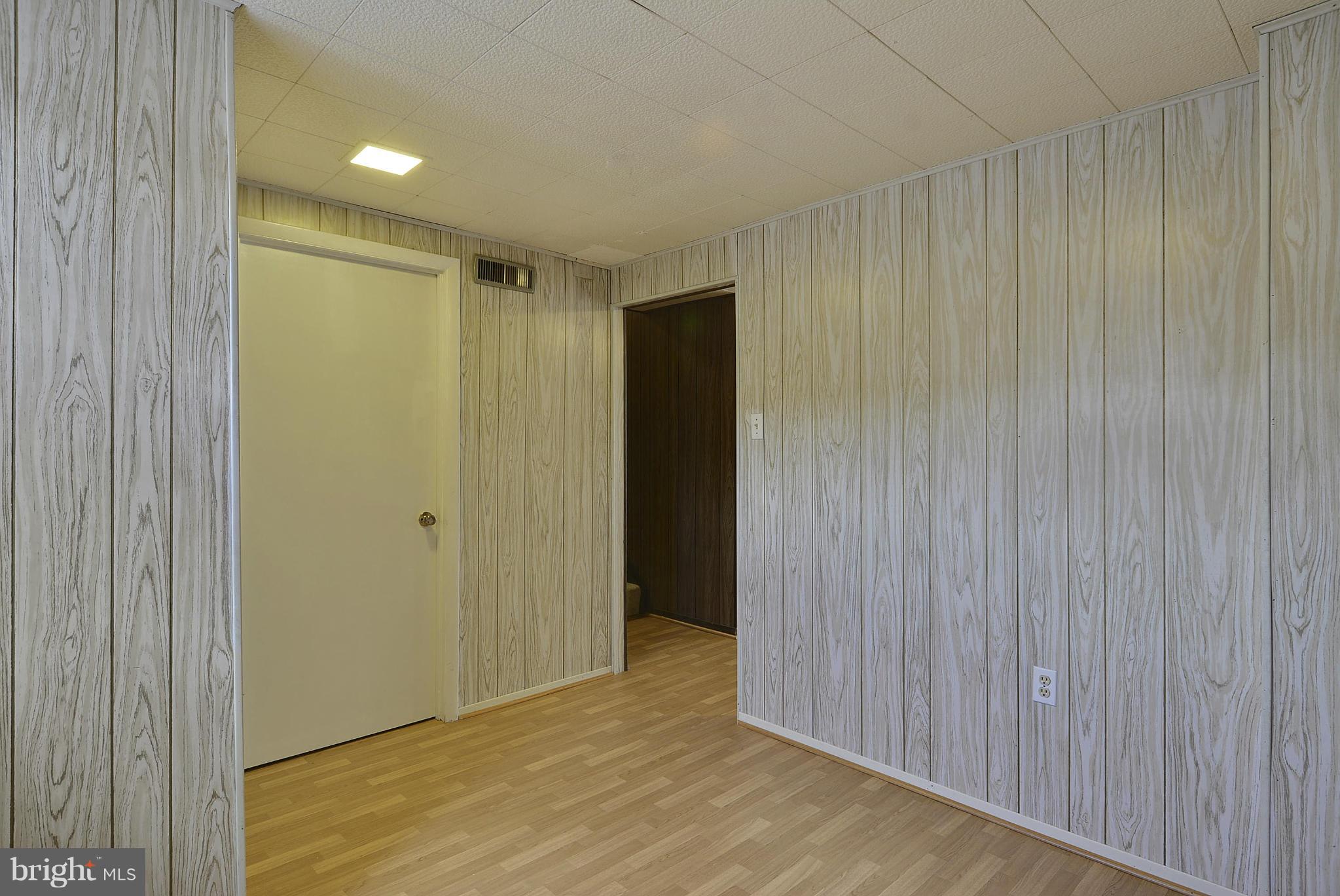 HERITAGE SQUARE - Residential