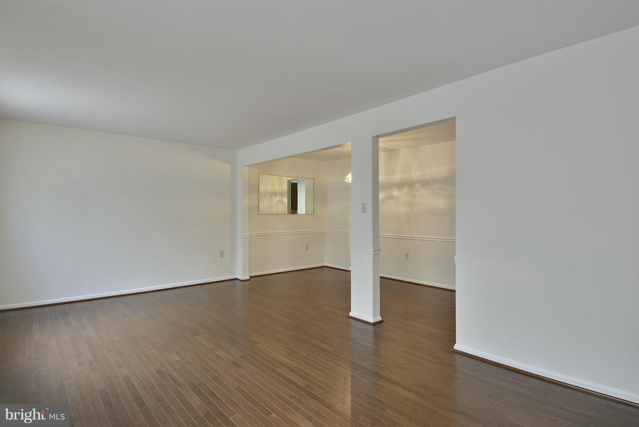 HERITAGE SQUARE - Residential