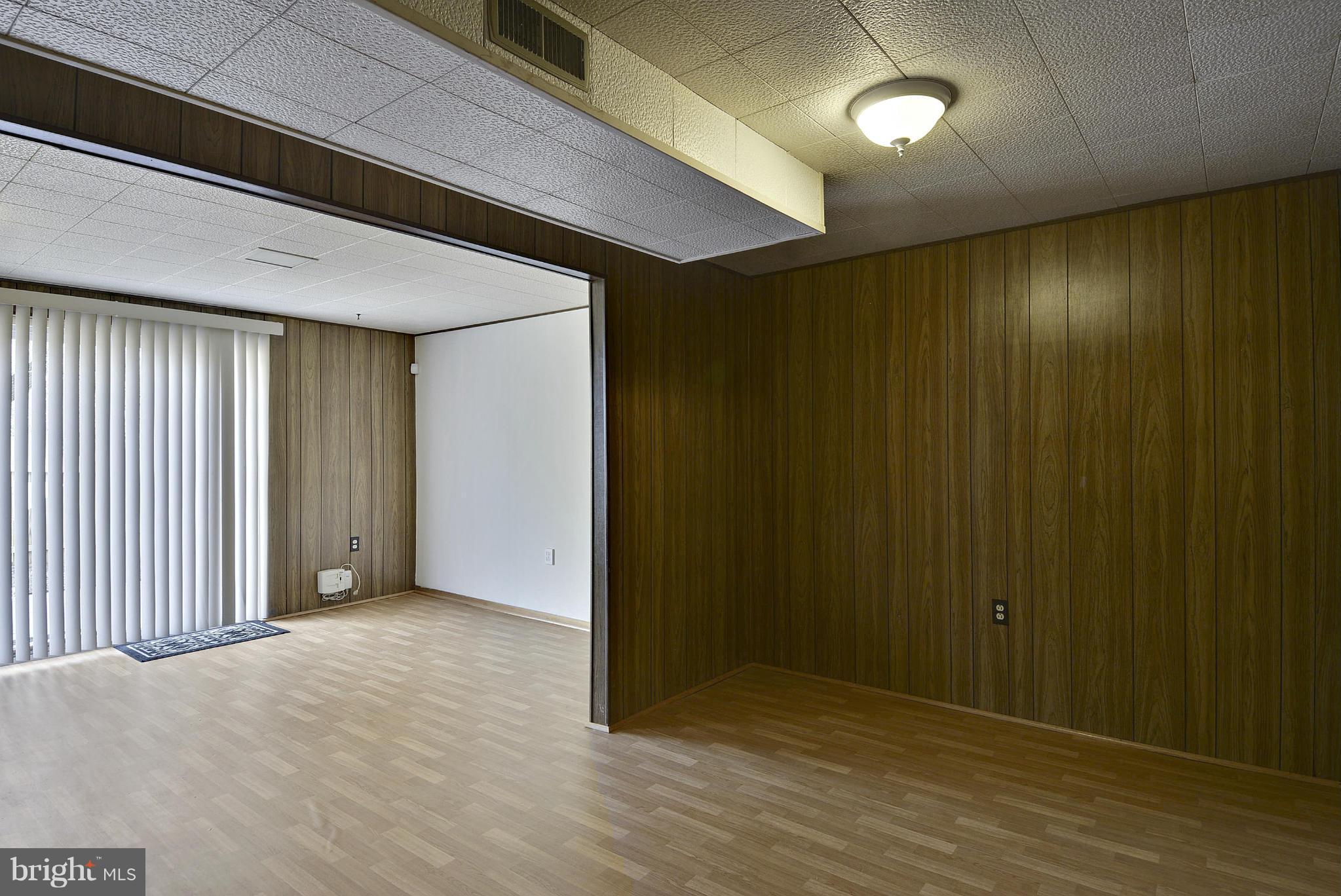 HERITAGE SQUARE - Residential