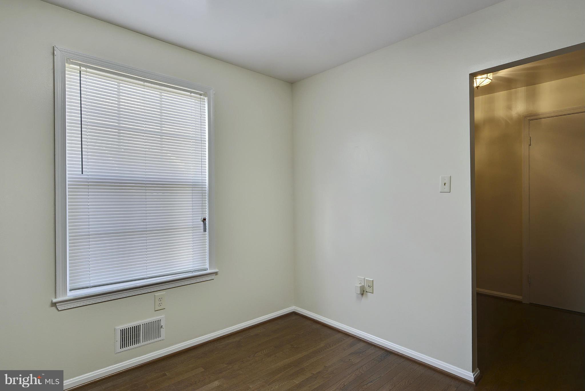 HERITAGE SQUARE - Residential