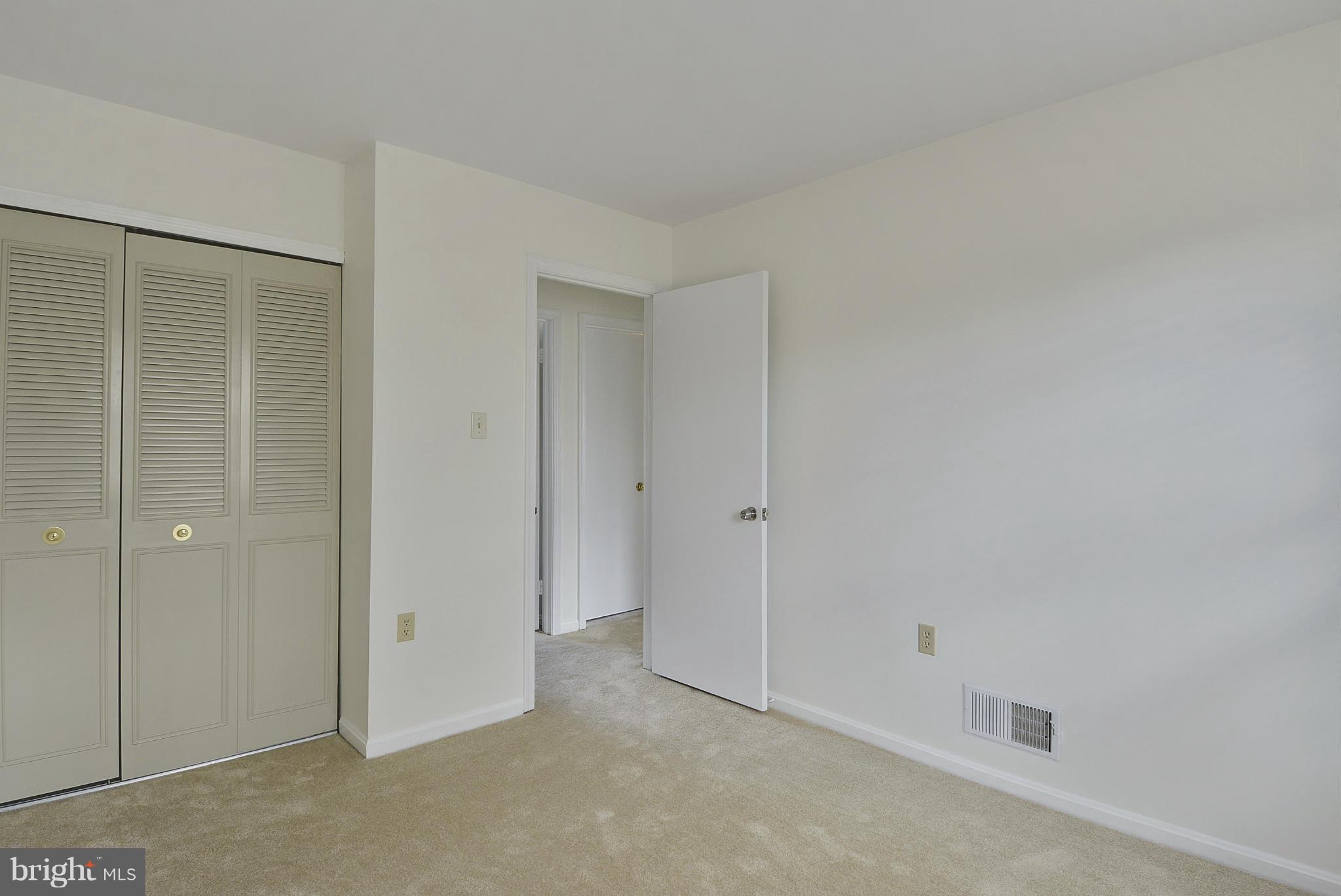 HERITAGE SQUARE - Residential