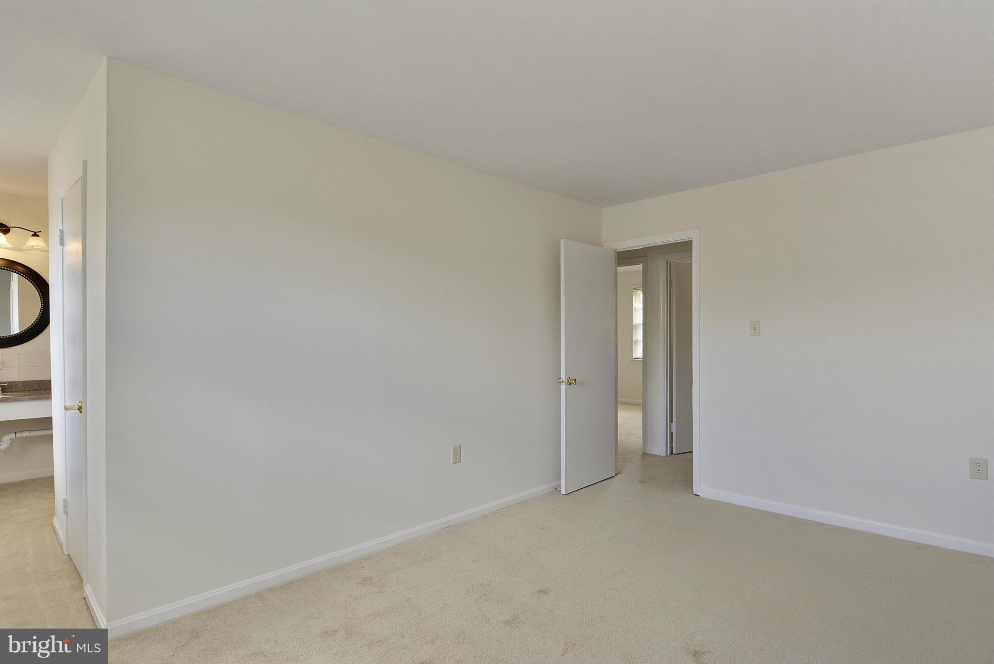 HERITAGE SQUARE - Residential