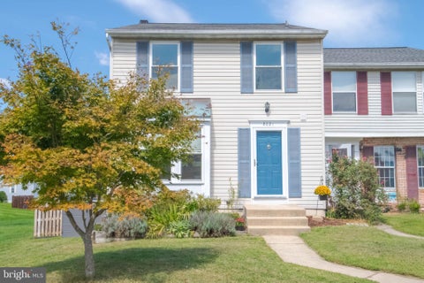 Townhouse For Sale - 8021 Watermill Court<br/> ELKRIDGE, MD 21075