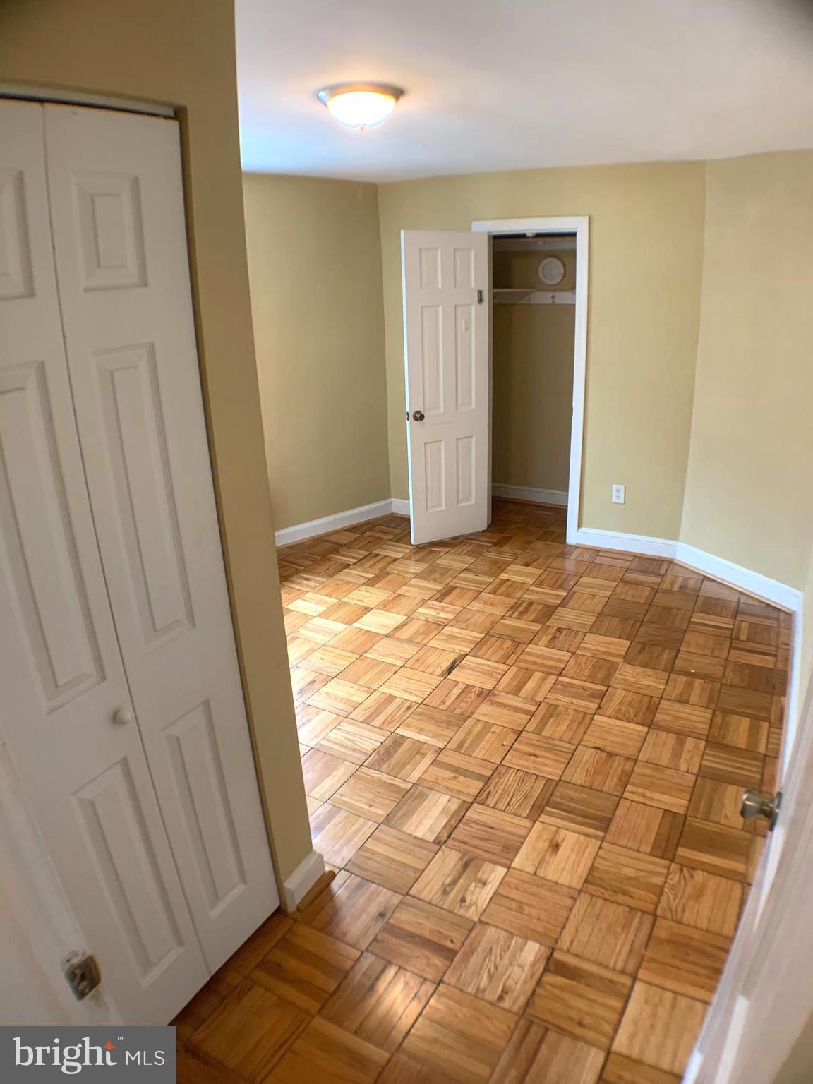 POTOWMACK CROSSING - Residential Lease