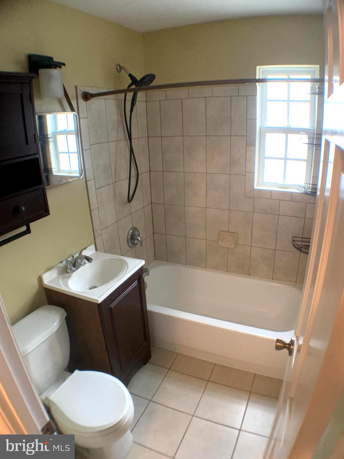 POTOWMACK CROSSING - Residential Lease