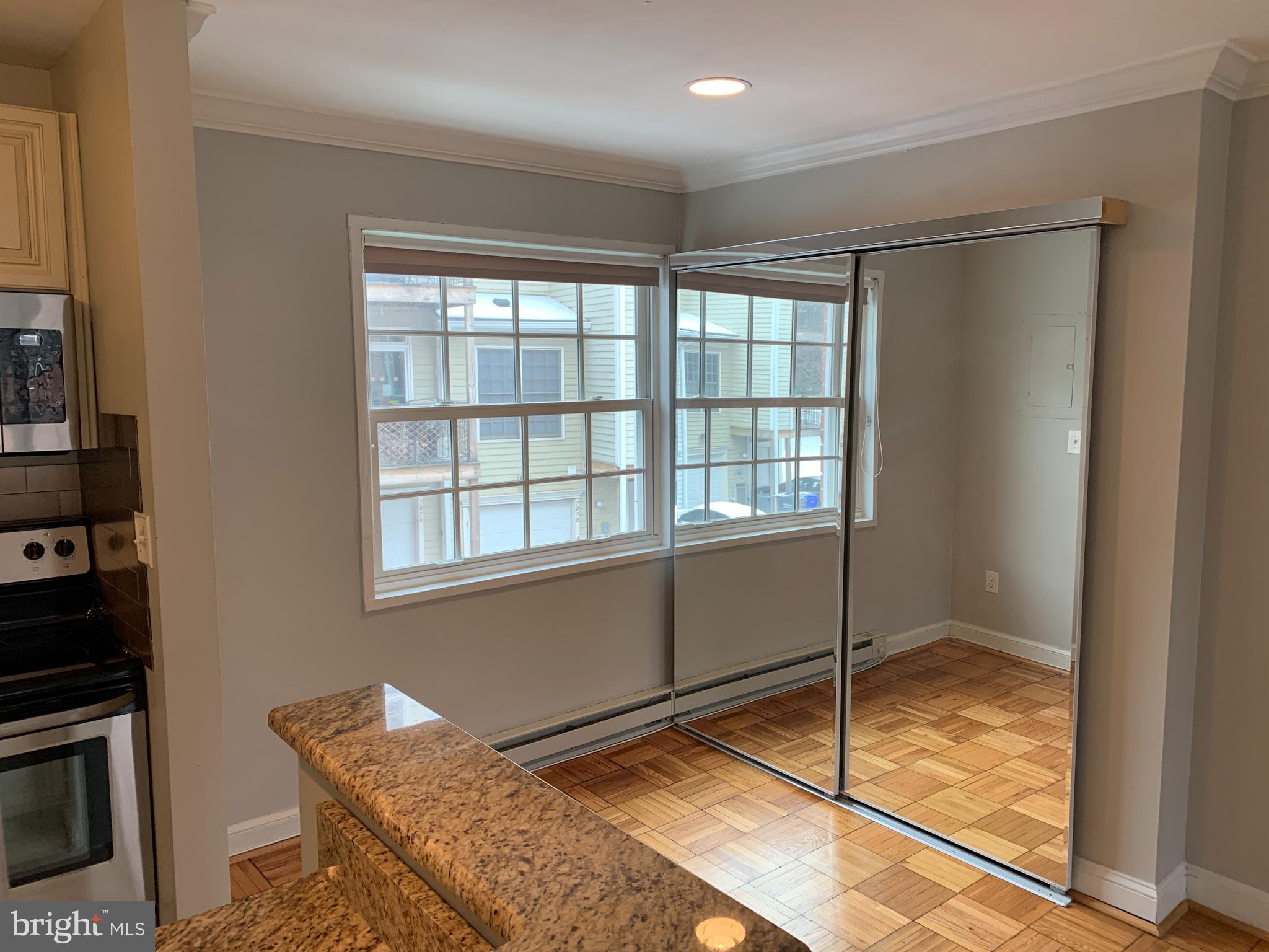 POTOWMACK CROSSING - Residential Lease