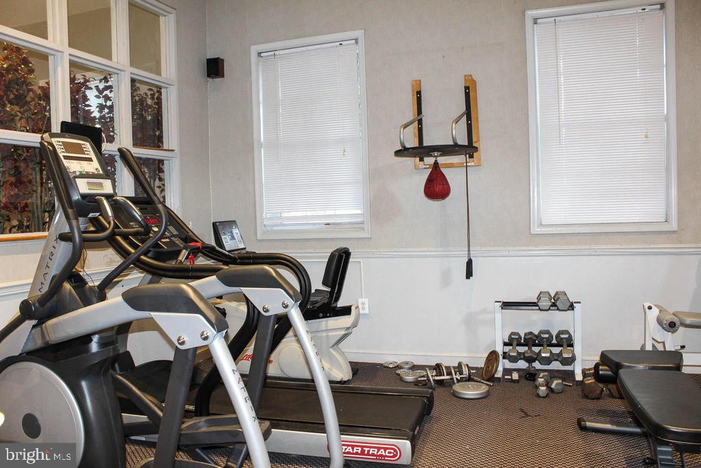 POTOWMACK CROSSING - Residential Lease