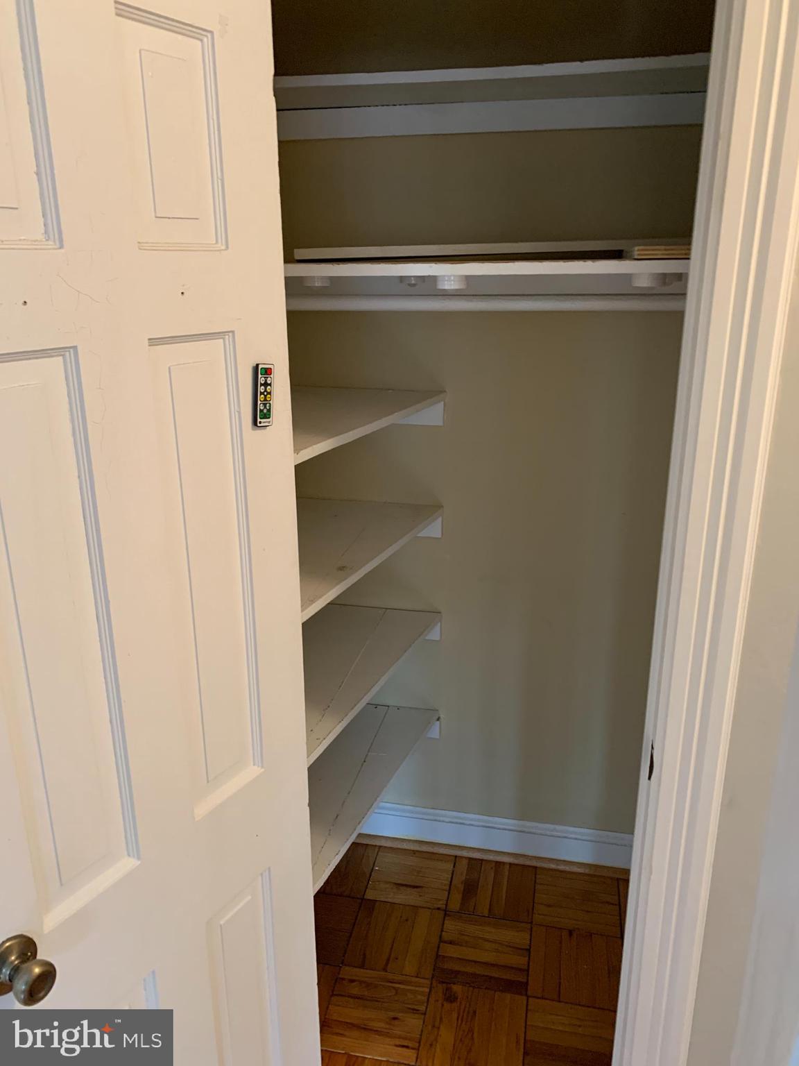 POTOWMACK CROSSING - Residential Lease