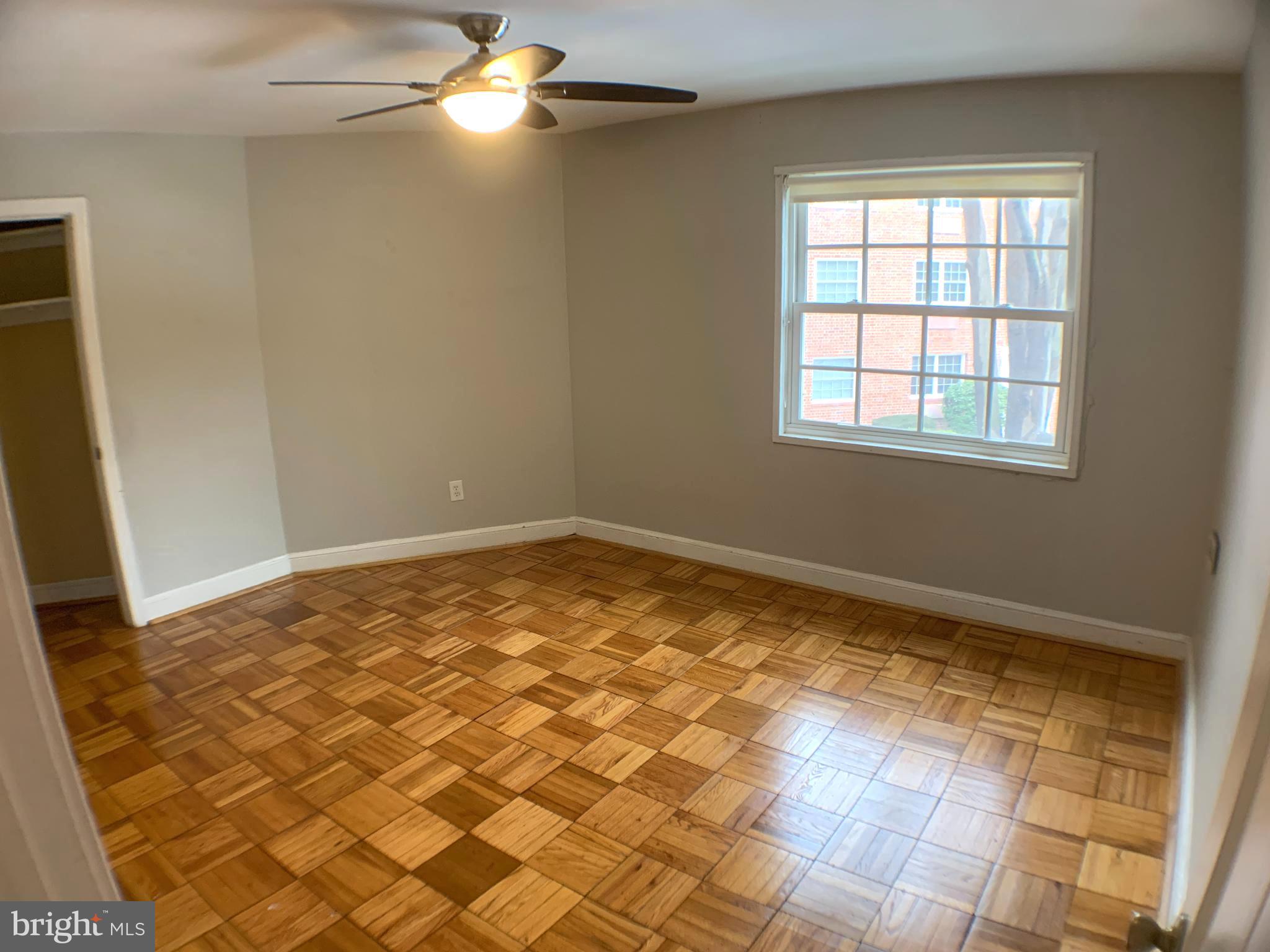 POTOWMACK CROSSING - Residential Lease