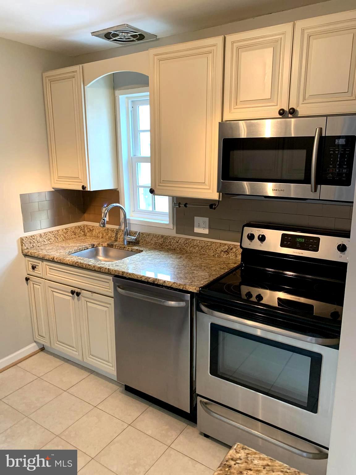 POTOWMACK CROSSING - Residential Lease