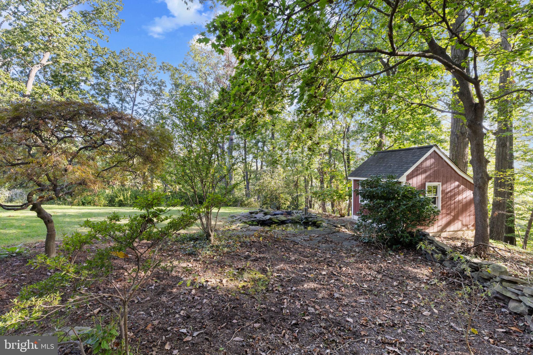 5901 RUSTIC LANE