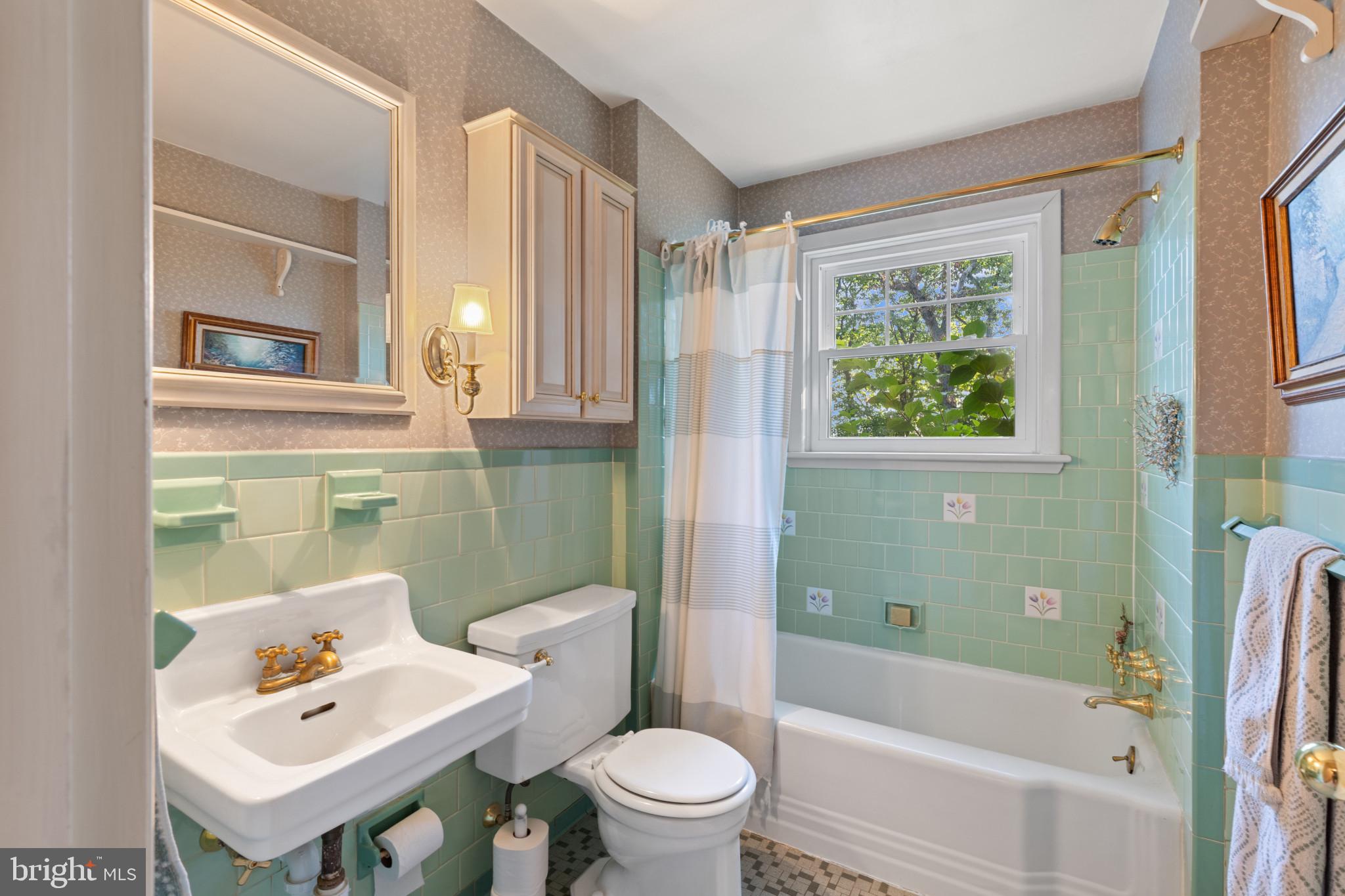 ELKRIDGE HEIGHTS - Residential