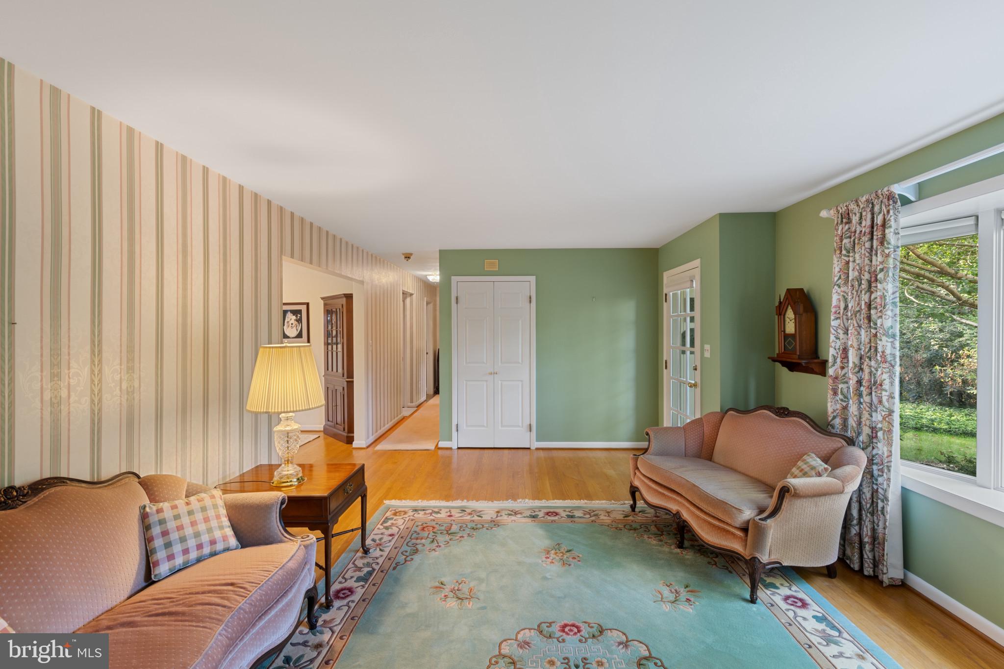 ELKRIDGE HEIGHTS - Residential