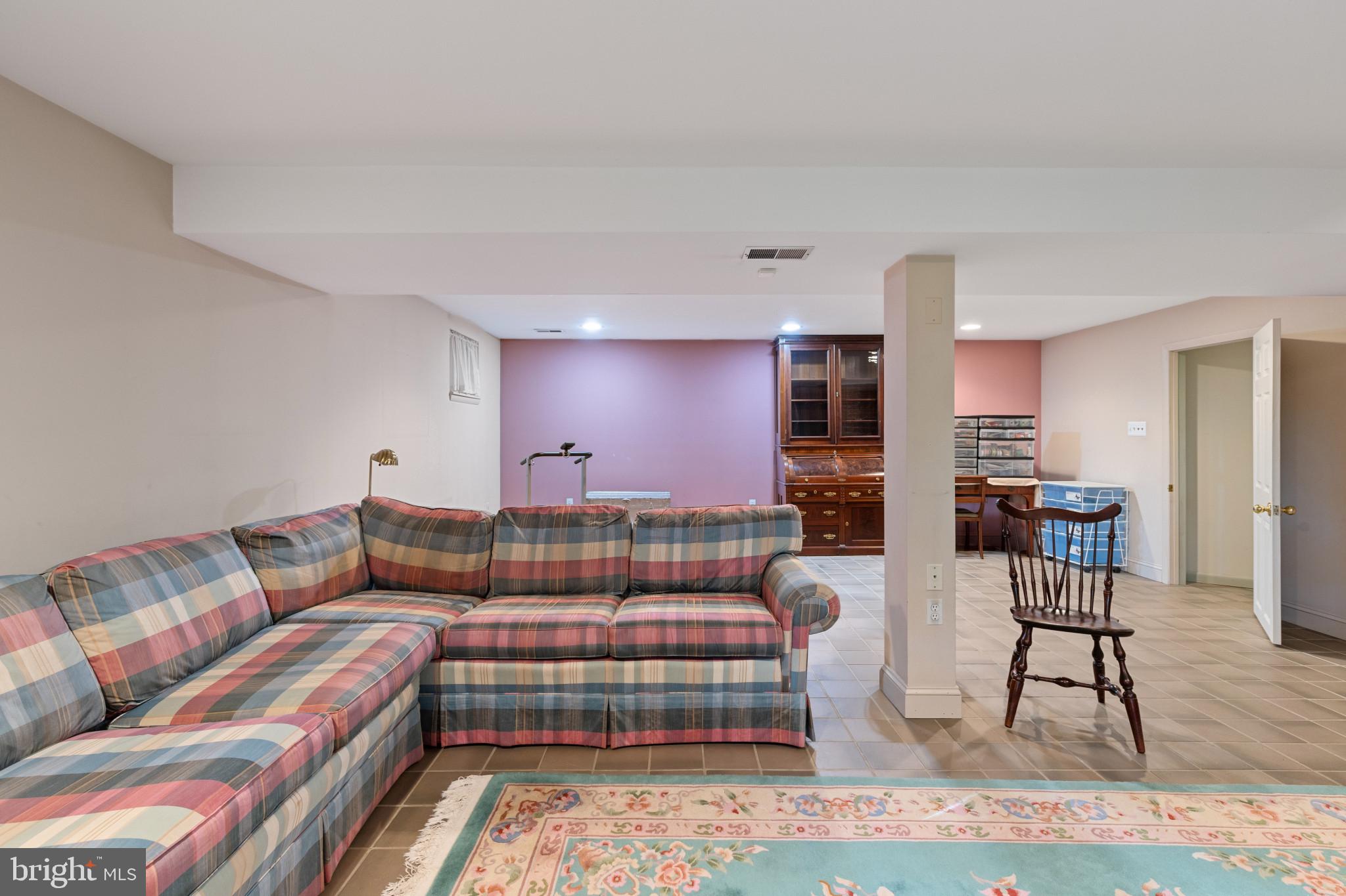 ELKRIDGE HEIGHTS - Residential