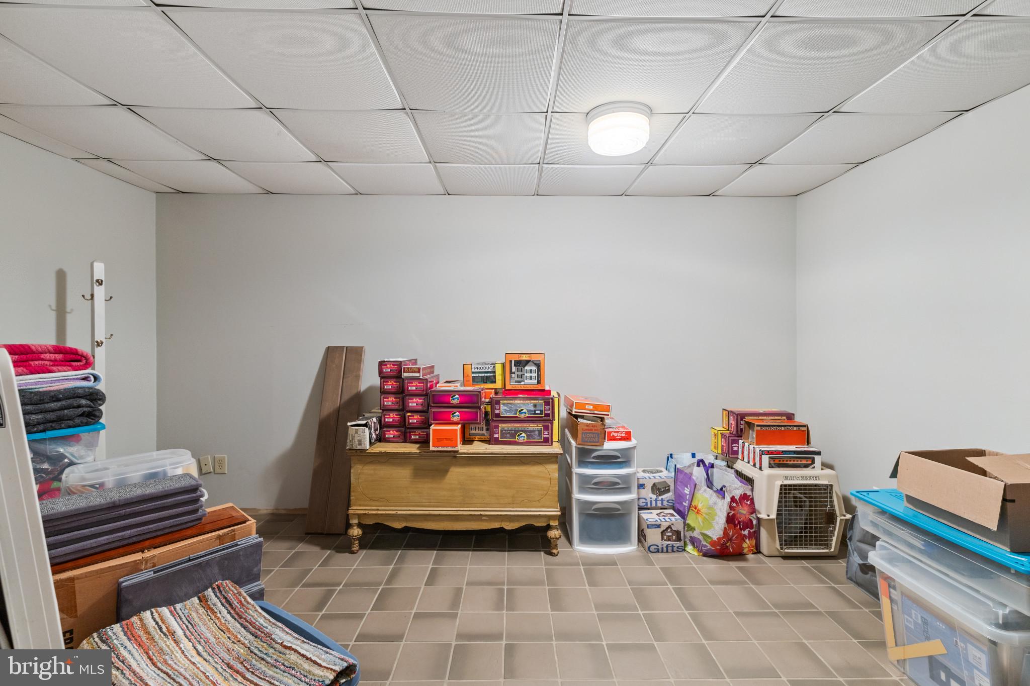 ELKRIDGE HEIGHTS - Residential