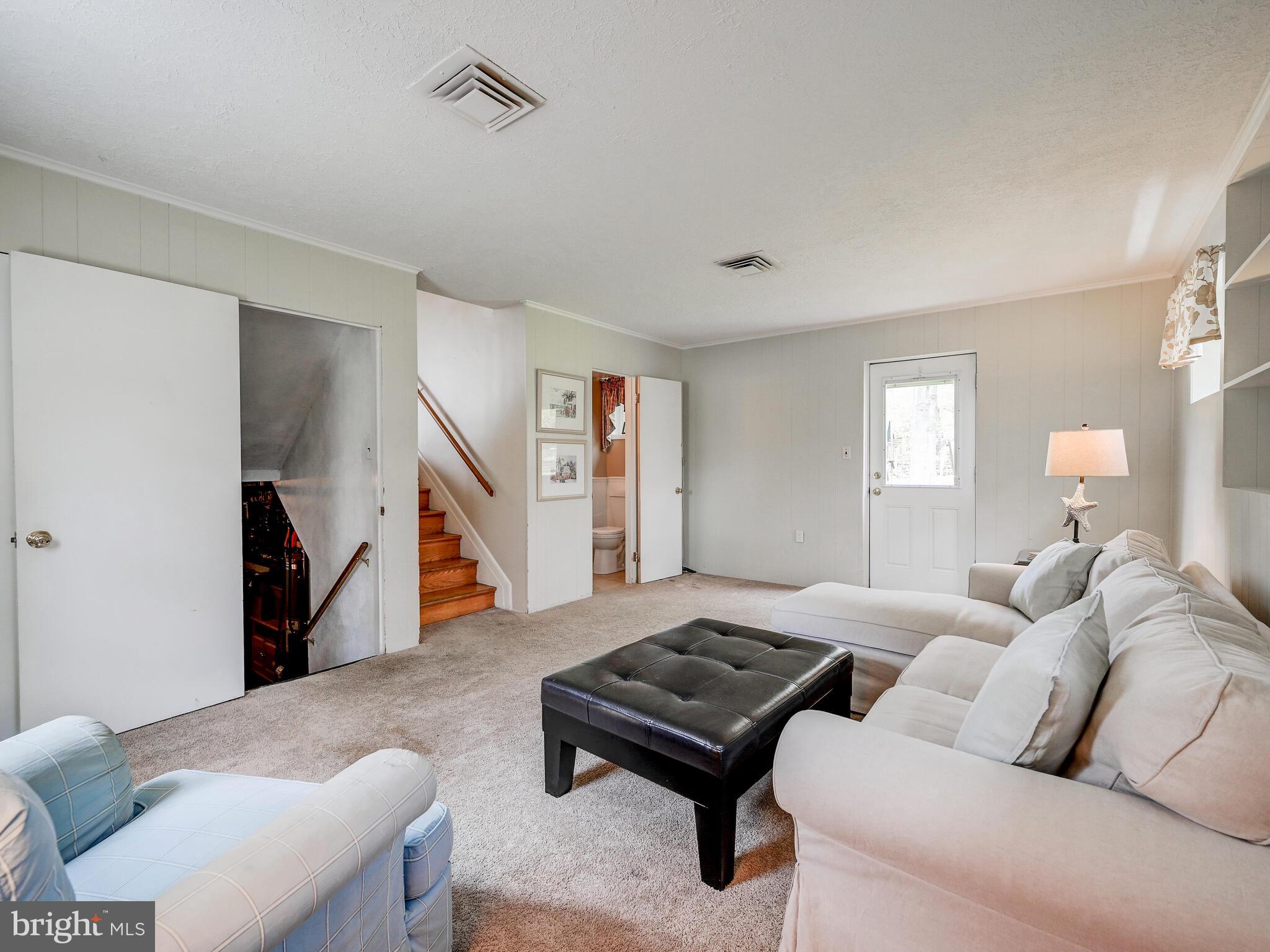 MINE BANK - Residential