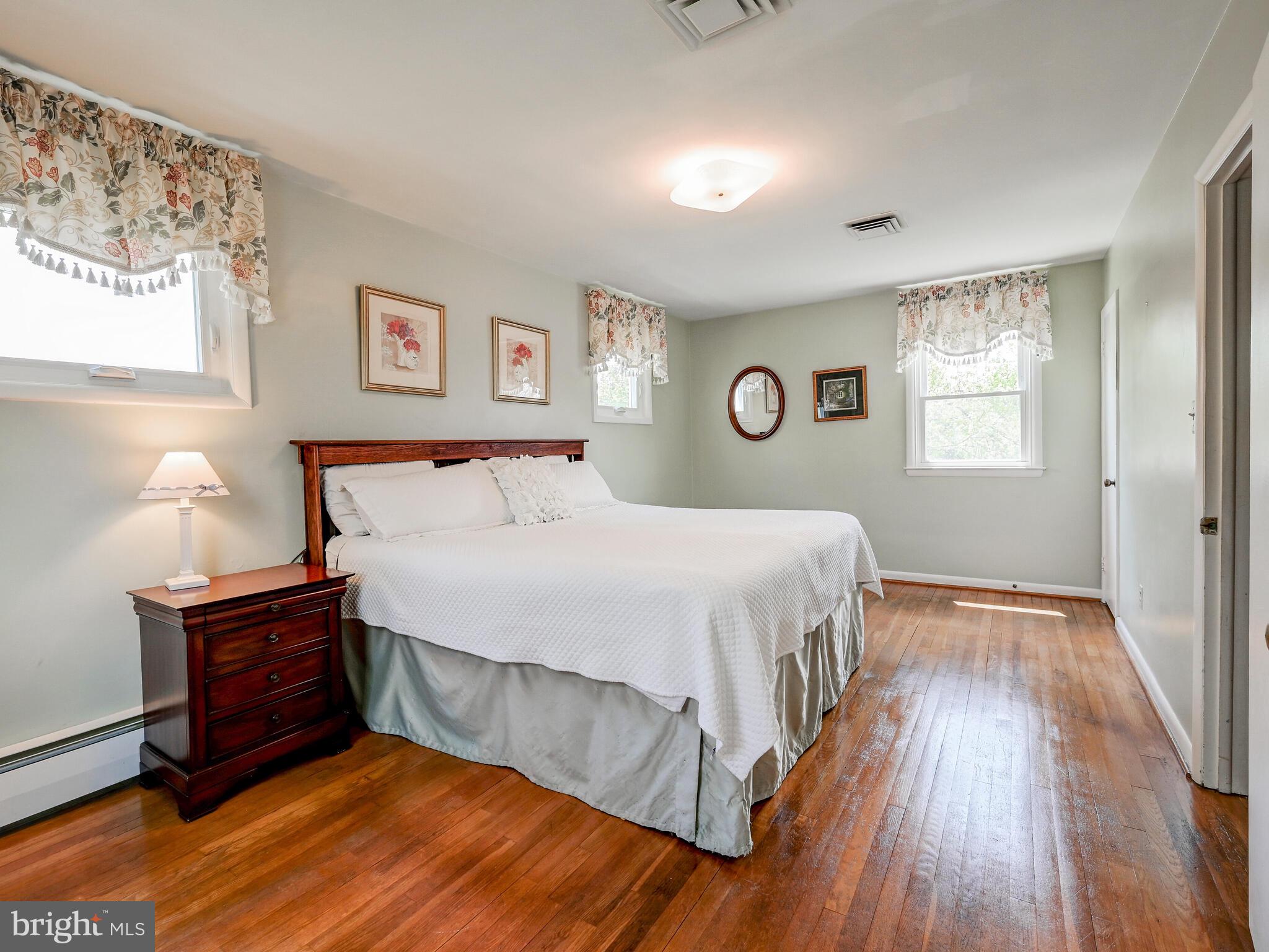 MINE BANK - Residential