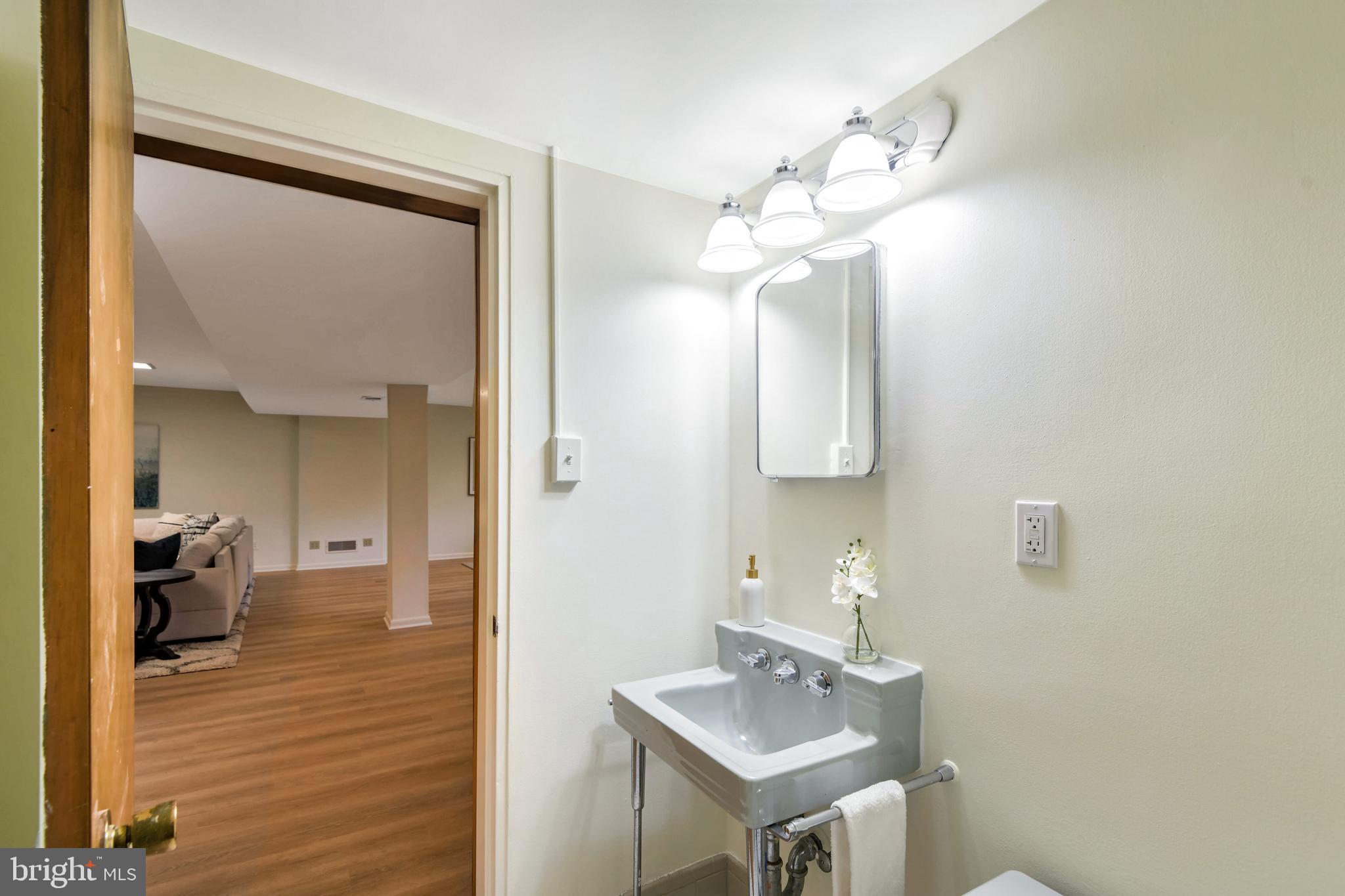 HIGH POINT - Residential