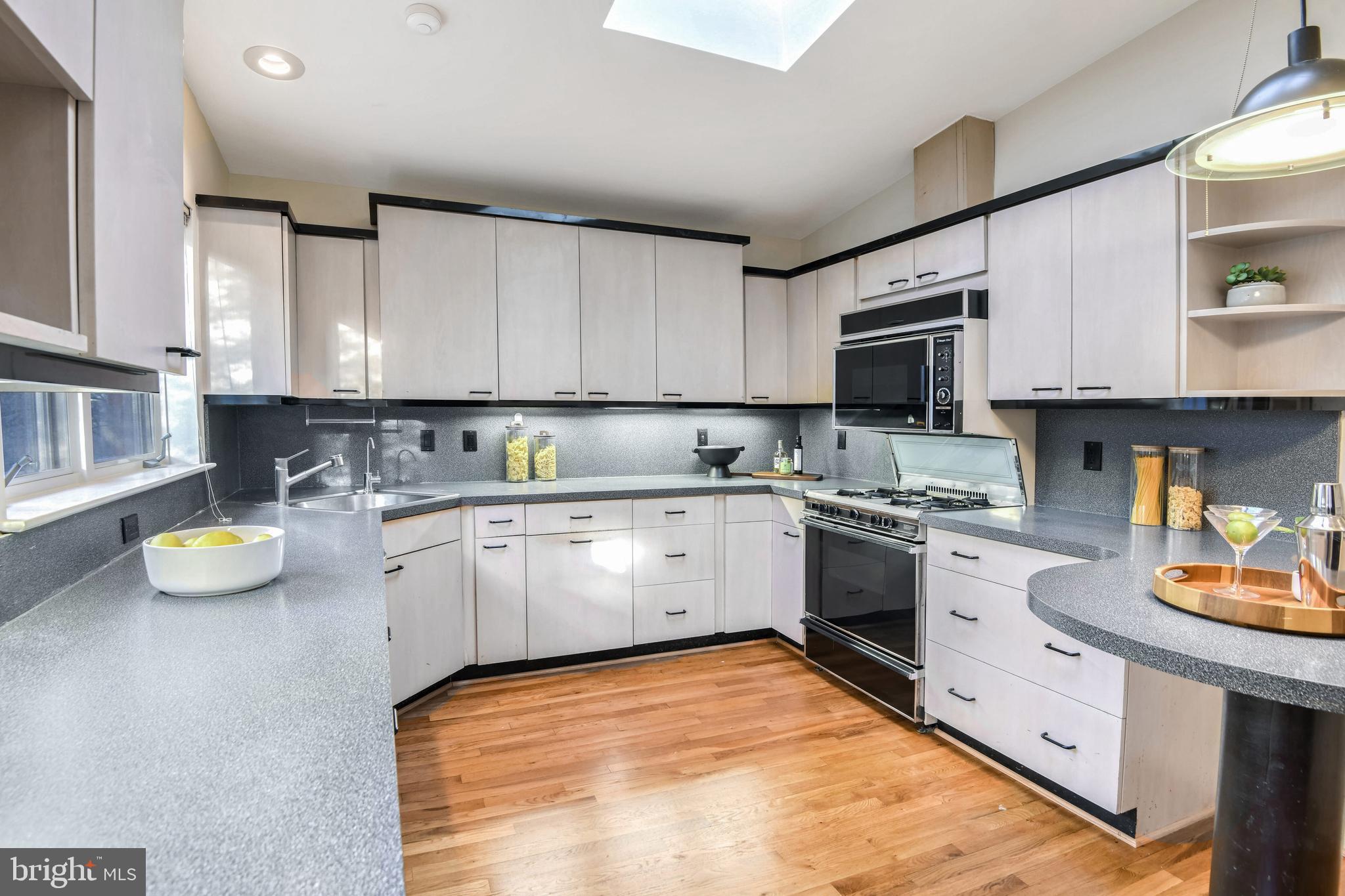 HIGH POINT - Residential