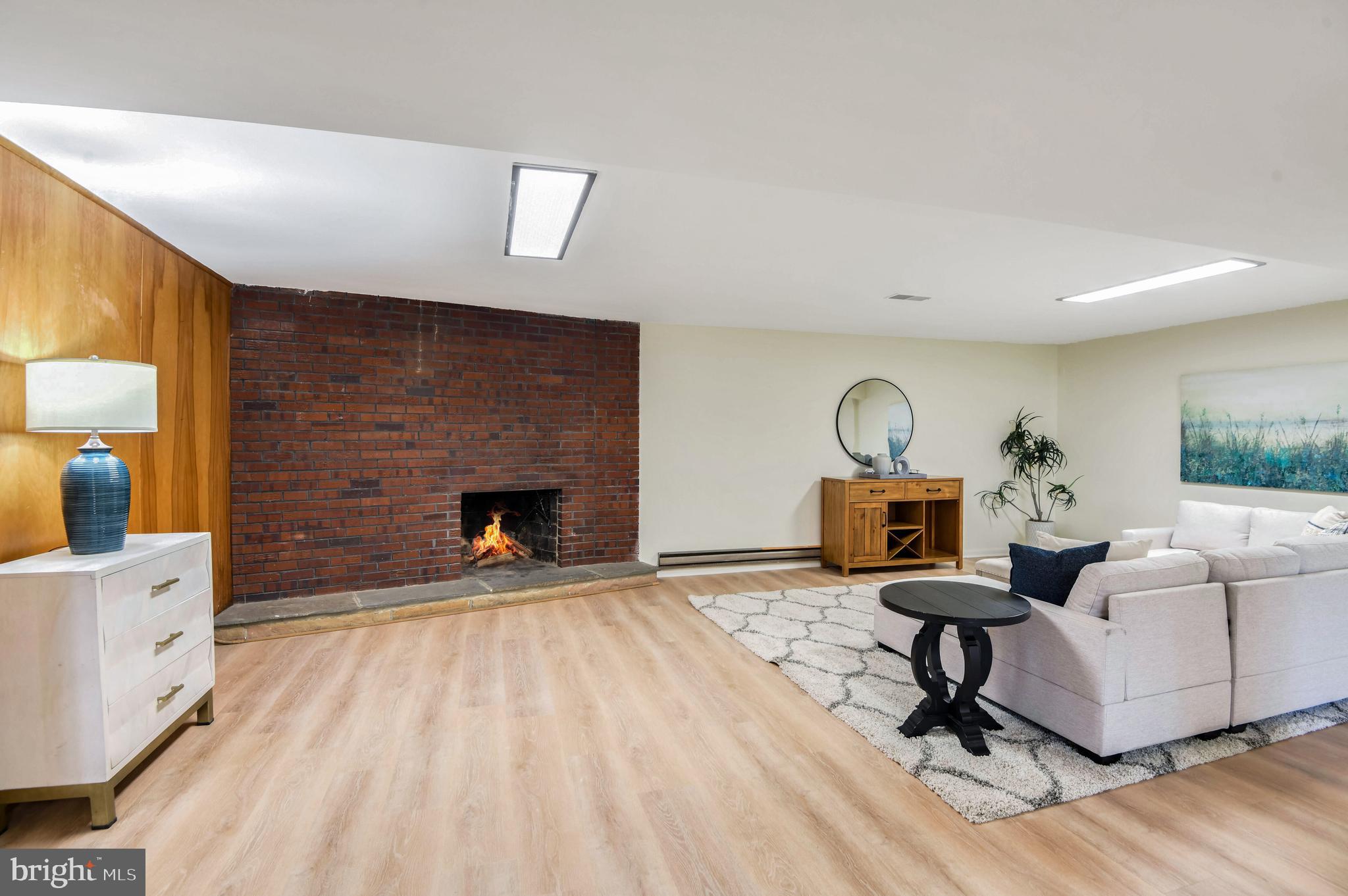 HIGH POINT - Residential