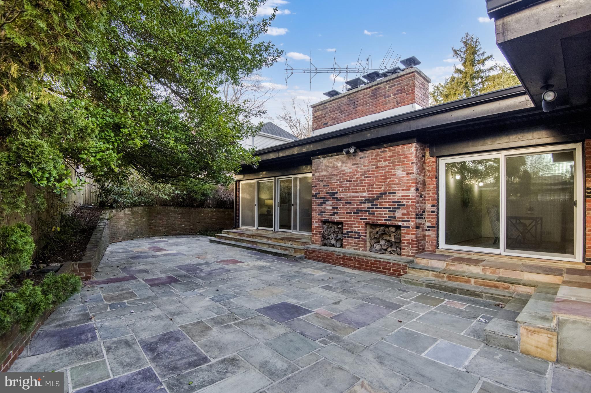 HIGH POINT - Residential