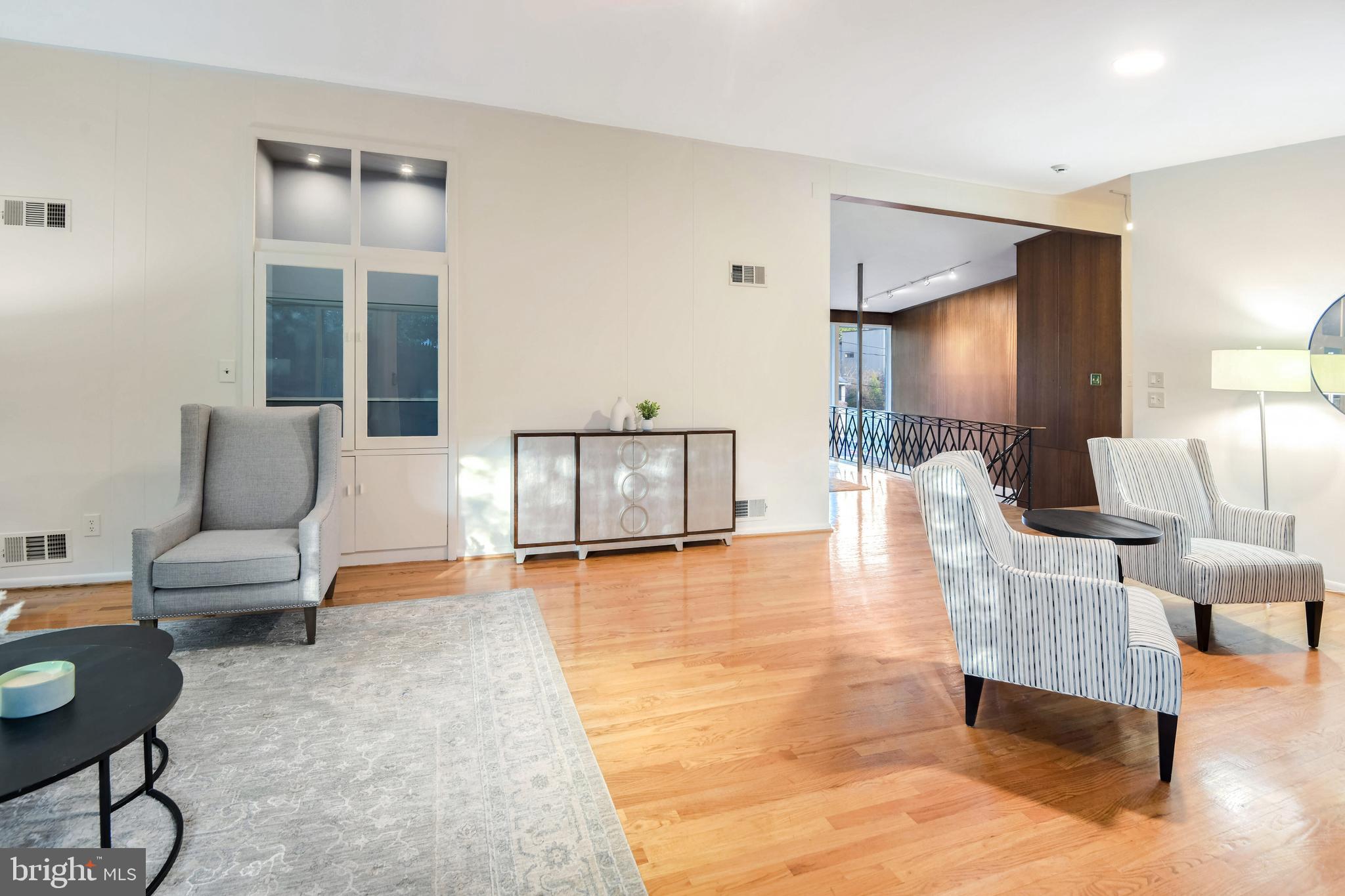 HIGH POINT - Residential